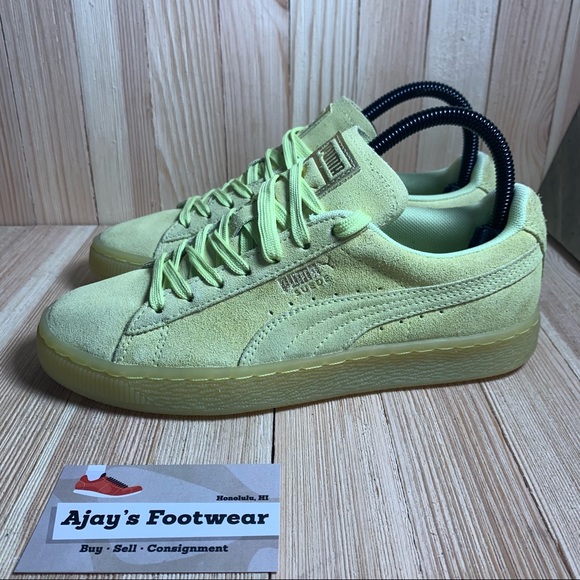 Puma Suede Classic Women’s Iced Yellow Shoes - Picture 4 of 11